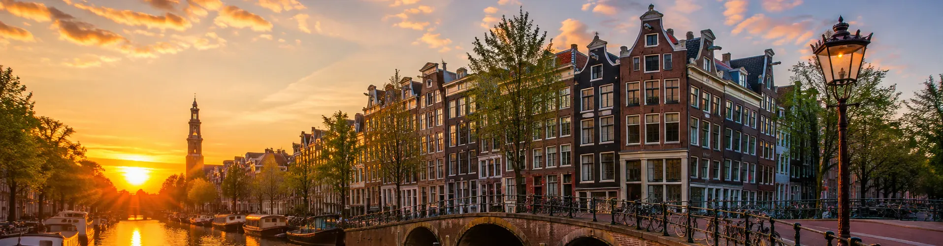 sunrise-time-amsterdam-netherlands